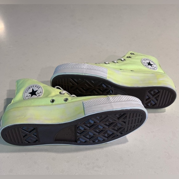 Converse Women's Chuck Taylor All Star Lift Platform High Volt Size 8 Shoes - Picture 7 of 7
